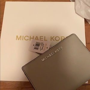 NWT Michael Kor’s Gray Wallet